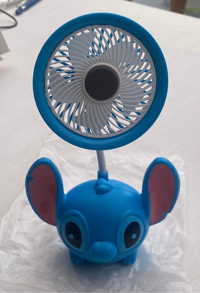 Petit ventilateur électrique pliable, crayon STITCH avec câble USB couleur bleu excellent état - photo numéro 2