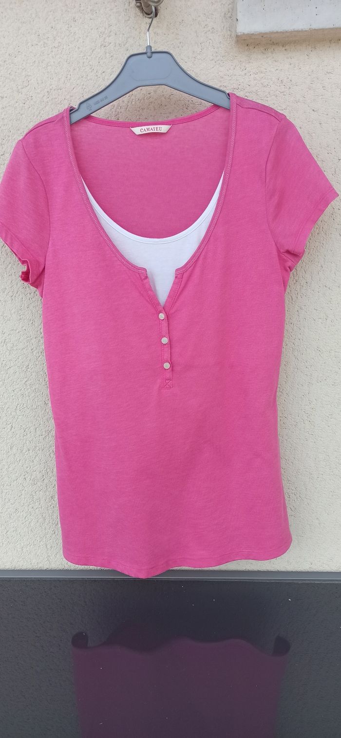 Tee shirt 2 en 1 manches courtes taille 2