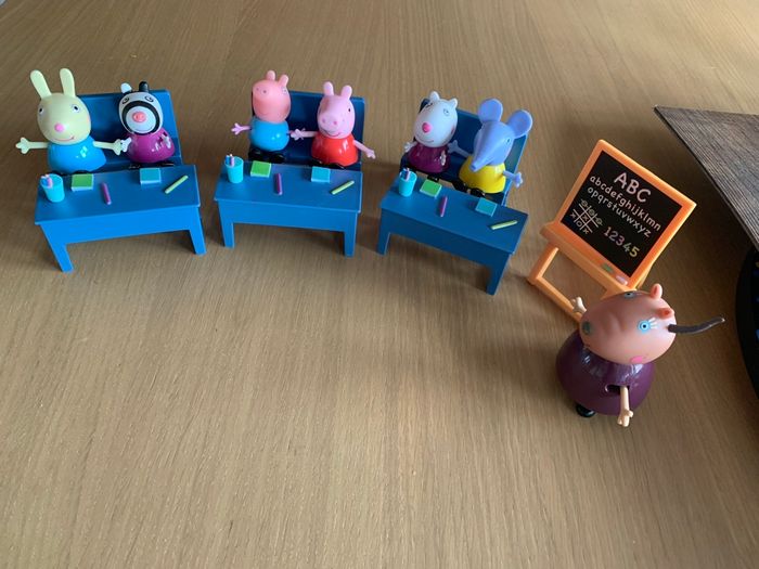 École Peppa pig - photo numéro 2