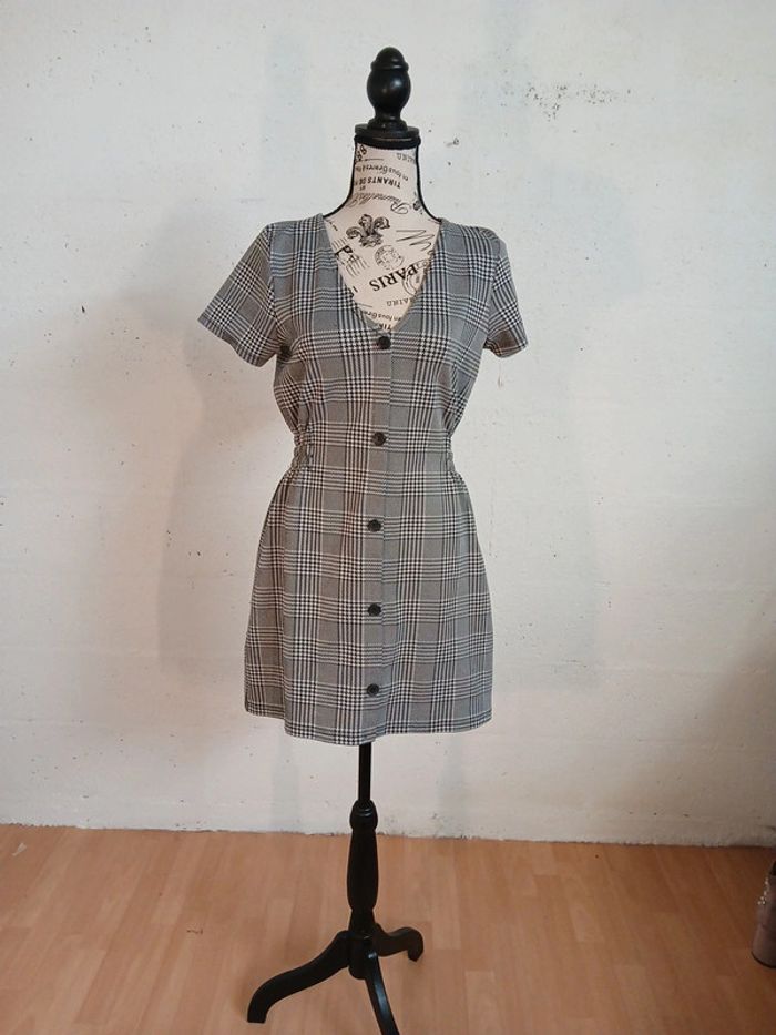 Robe Jennyfer Taille L tbe - photo numéro 2