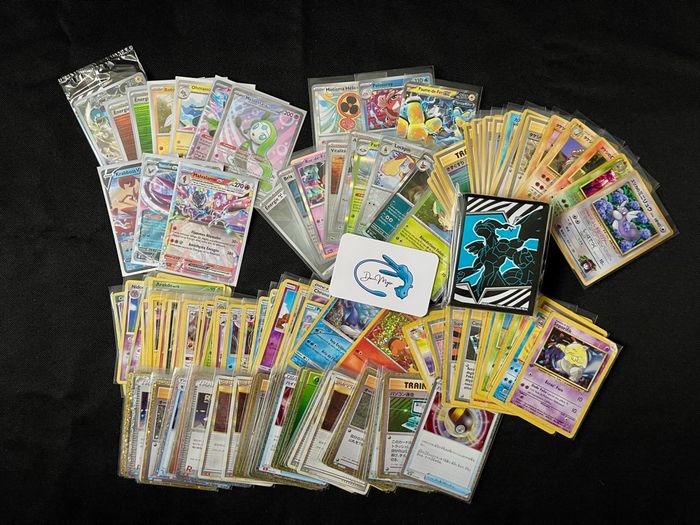 Lot cartes Pokémon : 80€