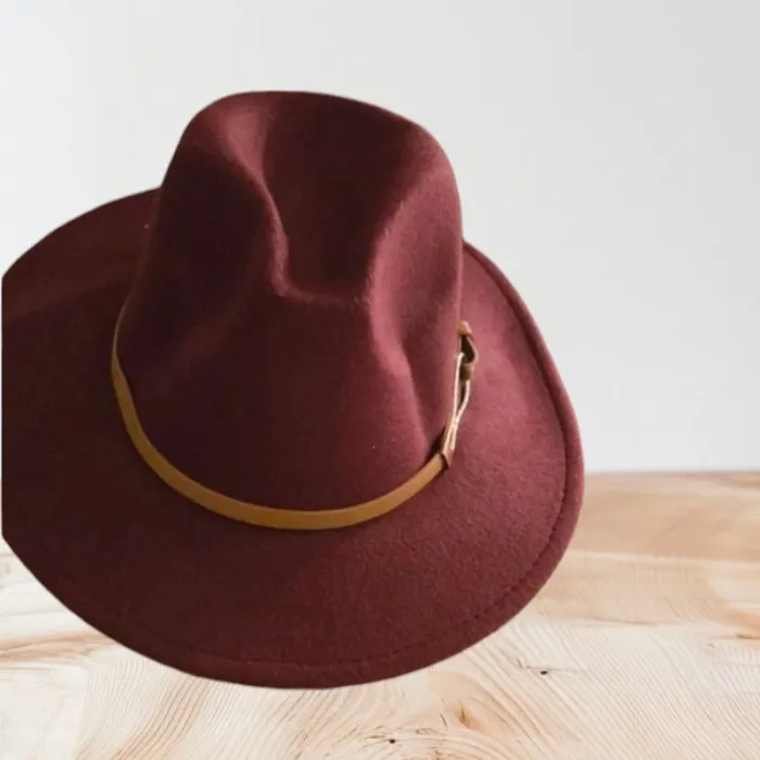 Destockage chapeaux vide maison - photo numéro 3