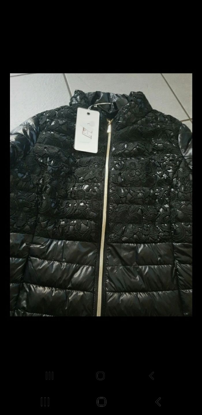 Doudoune noire dentelle Neuve étiquette 36 S - photo numéro 2