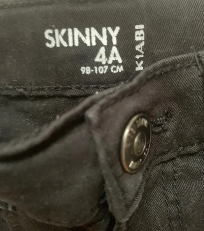 Jean skinny noir – Kiabi – Taille 4 ans (98-107 cm) - photo numéro 3