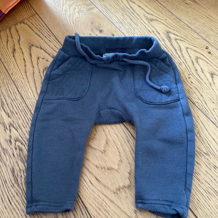 Pantalon et t-shirt  tape à l’œil 6 mois