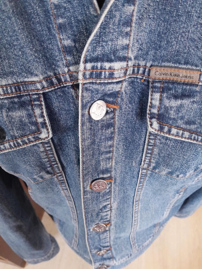 Très belle veste en jean Clavin Klein jeans  mixte L modèle contractor - photo numéro 3