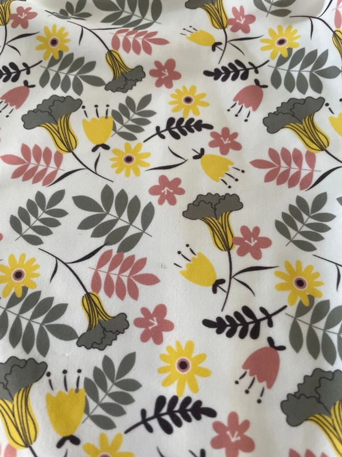 Maillot de pain 1pc blanc à motifs verts jaunes et roses 4ans neuf Super U - photo numéro 2