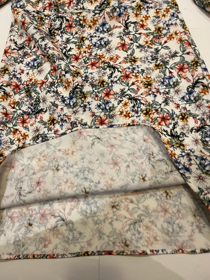 Robe fleurie blanche avec manches volantees zara basic taille Xs/34 - photo numéro 5