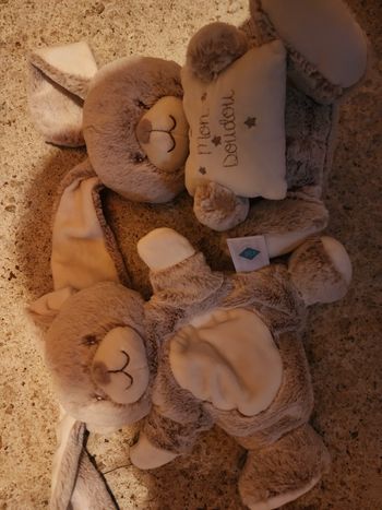 Peluche musical et marionnette