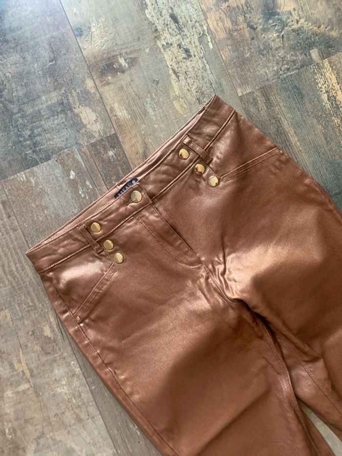 Pantalon caramel brillant - photo numéro 2