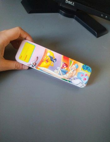 Boite trousse à crayons vintage années 90 en métal