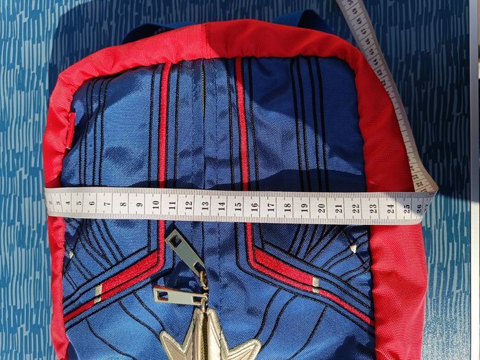 Sac à dos réversible Captain Marvel - photo numéro 4