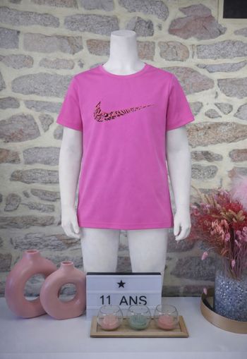 T-shirt manches courtes rose Fille taille 11/ 12 ans marque Nike 🦜