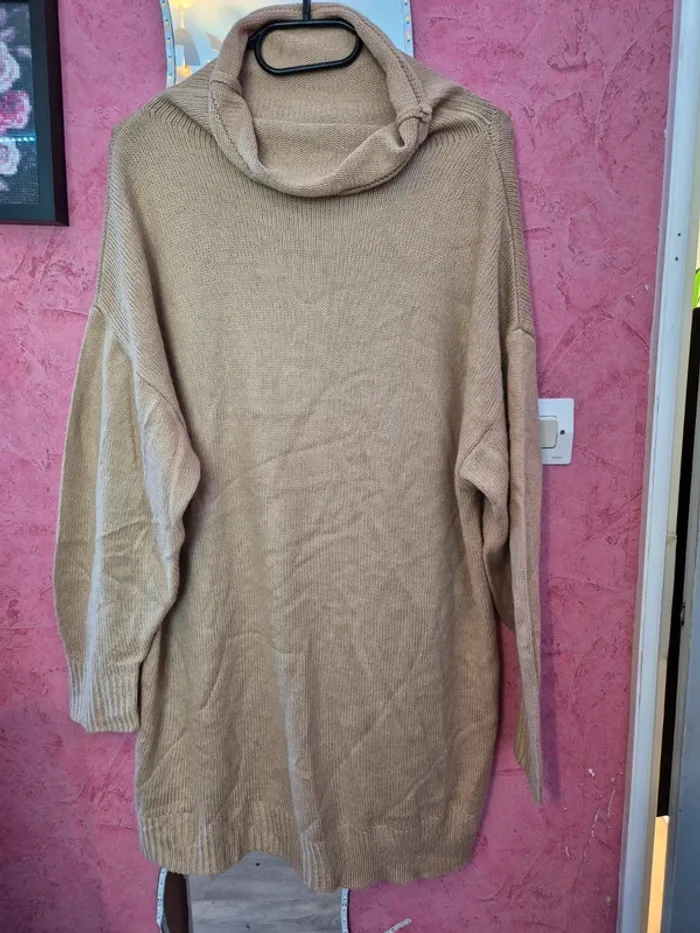 Robe beige Shein