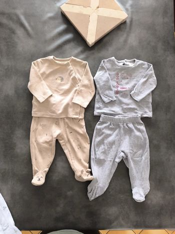 2 pyjamas