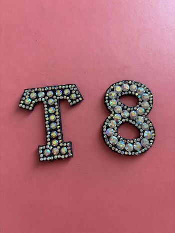 Lettres à strass T8 thermocollantes (Tate)