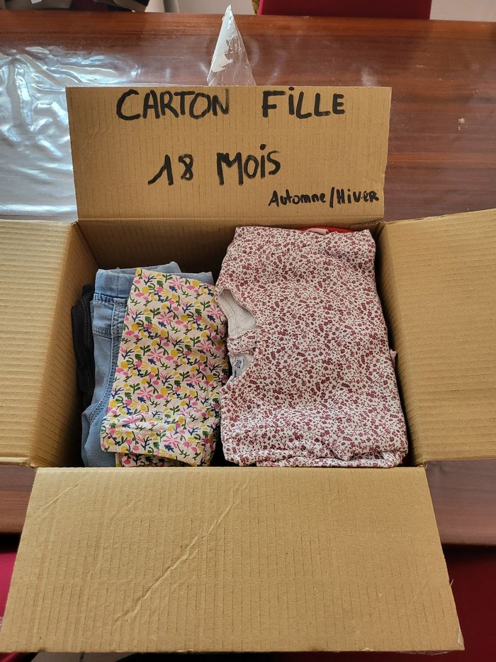 Lot vêtements fille 9-12 mois complet - photo numéro 2