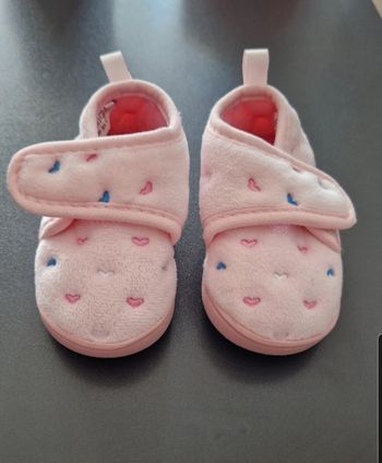 Chaussons rose hiver bébé