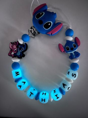 Attache tétine