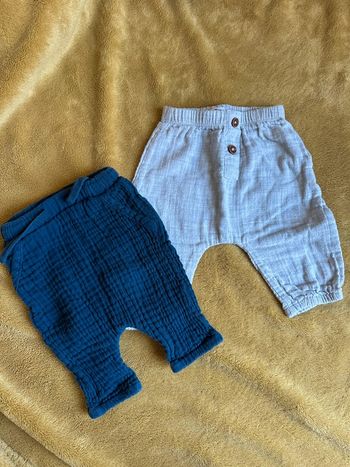 Lot de 2 pantalons type sarouel 1 mois