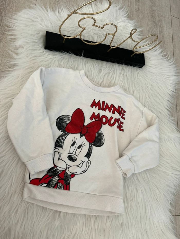 Très beau pull minnie 🥰 Disney taille 3-4 ans