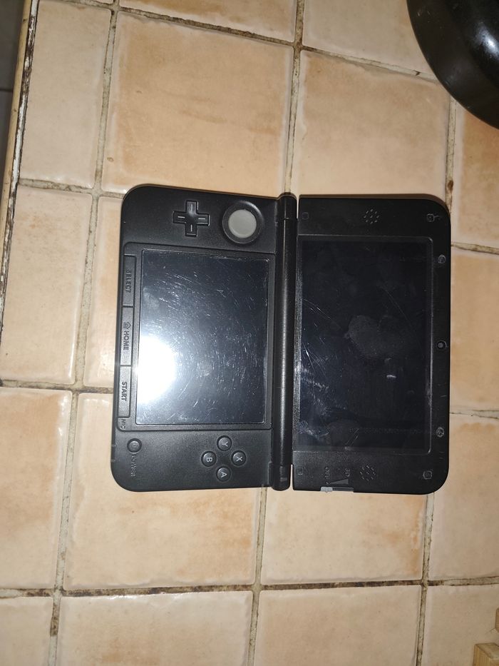 Nintendo 3DS + jeu et accessoires - photo numéro 3