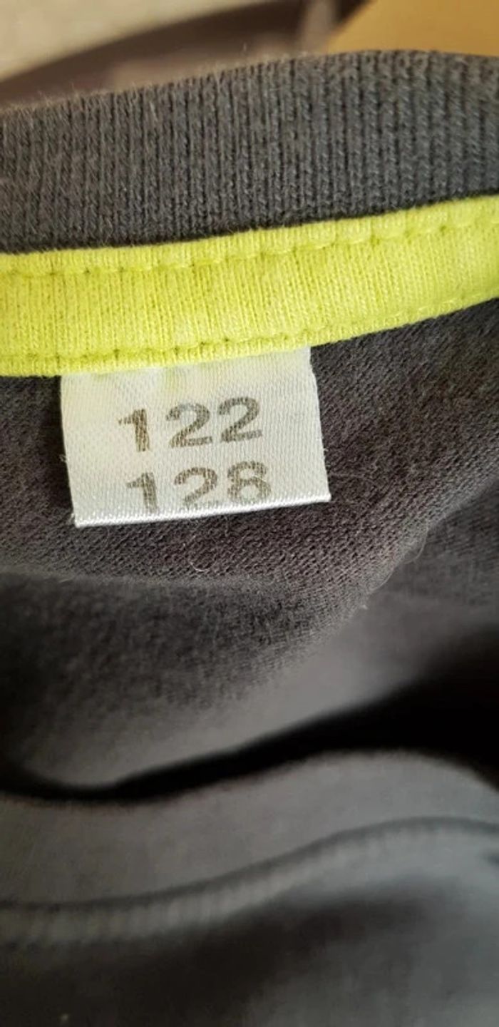 Tee-shirt garçon - T. 8 ans - photo numéro 4