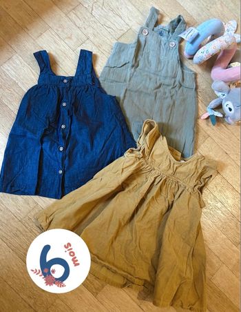 Lot de salopette + robes - taille 6 mois de marque 