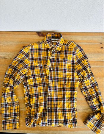 Chemise à carreaux jaunes noires