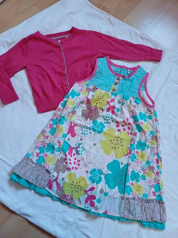 Robe et gilet fille Taille 24 mois
