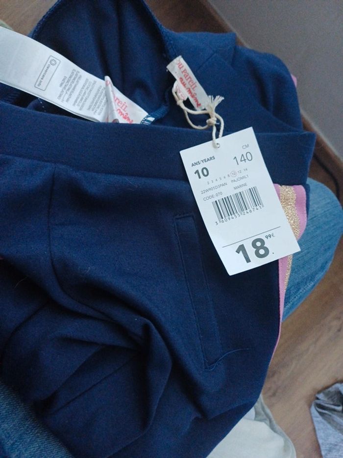 Pantalon Du pareil au même en 10 ans NEUF - photo numéro 4
