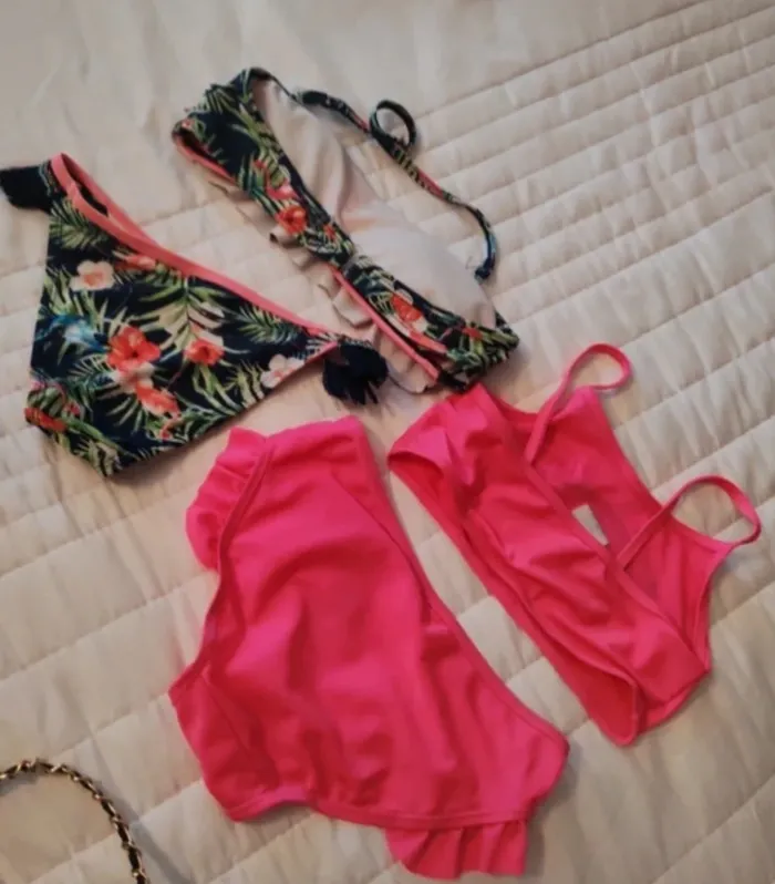 Maillot de bain Fille 6 ans état impeccable - photo numéro 3
