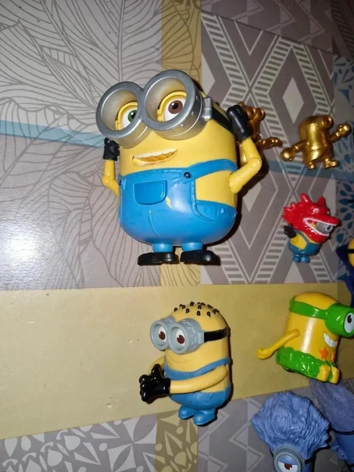 Lot de 13 figurines minions - photo numéro 3