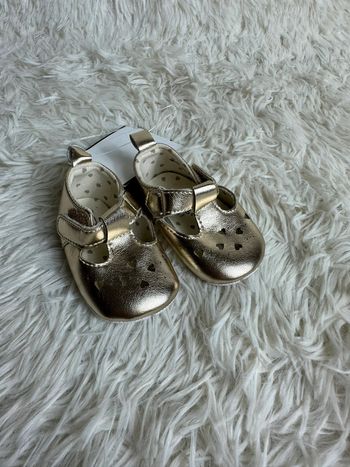 Paire de chaussures bébé gemo taille 0-3 mois