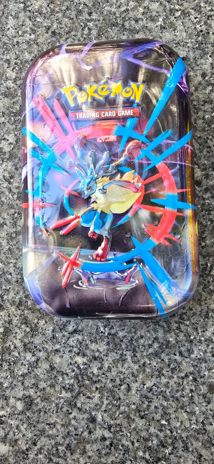 Pokemon booster mini tin