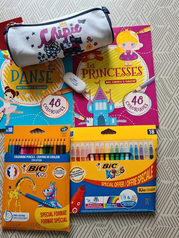 Lot papeteries et trousse - photo numéro 3