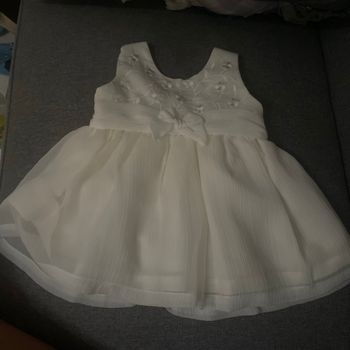 Robe blanche bébé
