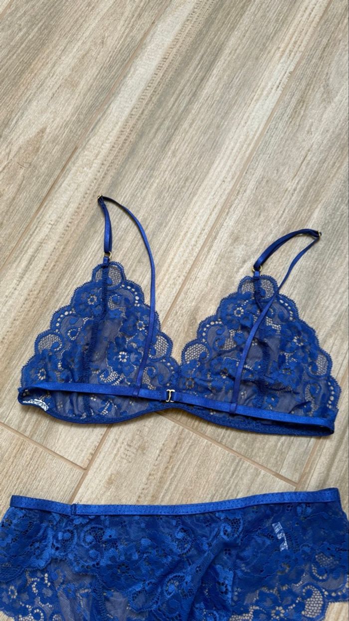 Ensemble lingerie taille M - photo numéro 3