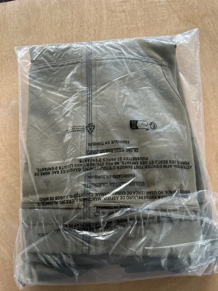 Veste à capuche enfant - photo numéro 4