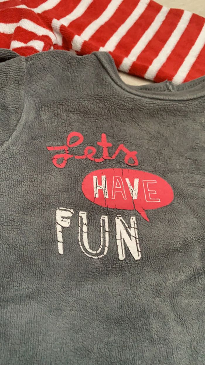 2 pyjamas - photo numéro 2