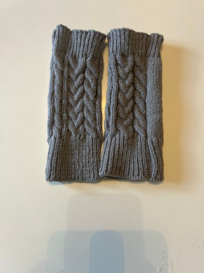 Belles mitaines NEUVES pour femme couleur gris - photo numéro 5