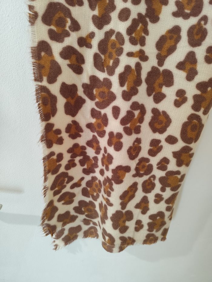 Écharpe chaude neuve - photo numéro 4