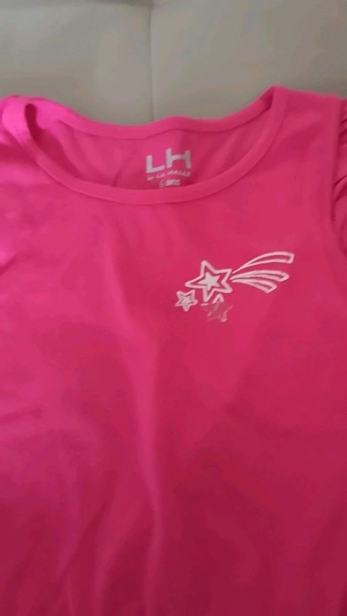 Robe fuschia à volants 6 ans +accessoire - photo numéro 3