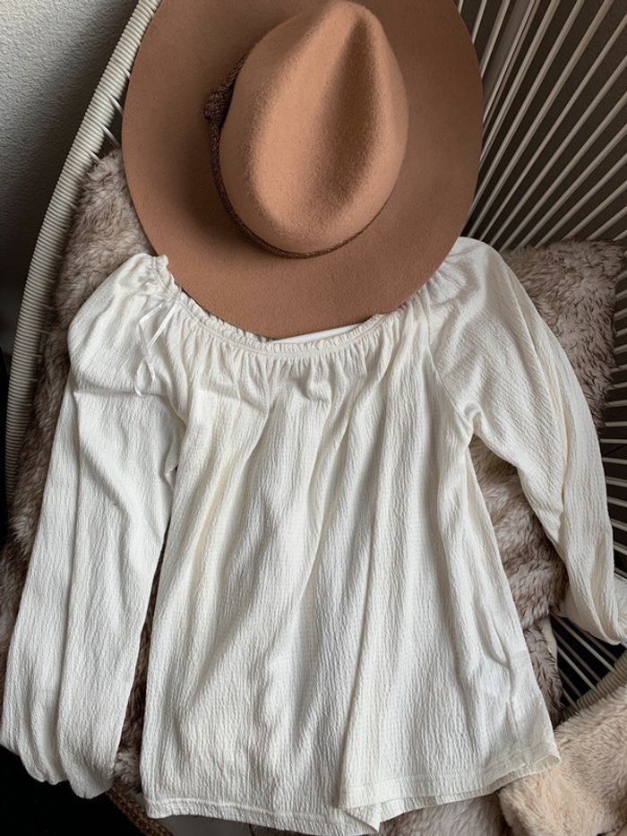 Haut à épaules dénudées