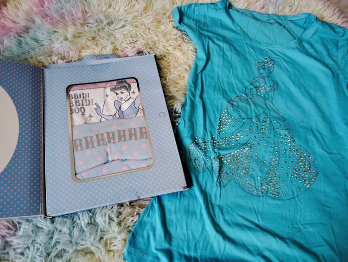 Coffret pyjama et top cendrillon disney Disneyland - photo numéro 2