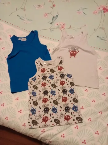 3 débardeurs 4-5 ans