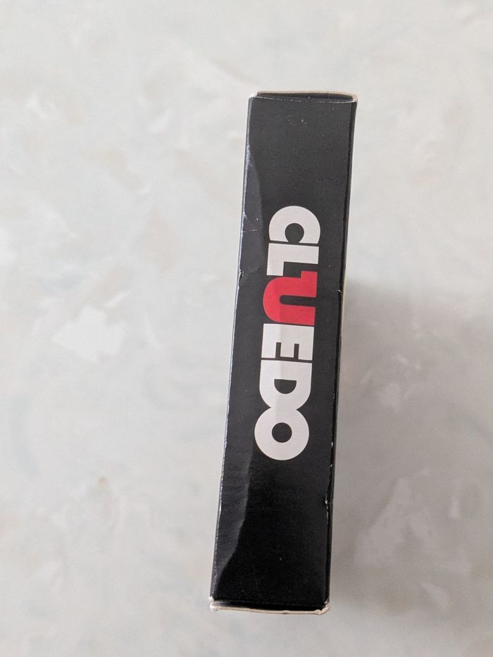 Jeu de société Cluedo. À partir de 8 ans - photo numéro 3