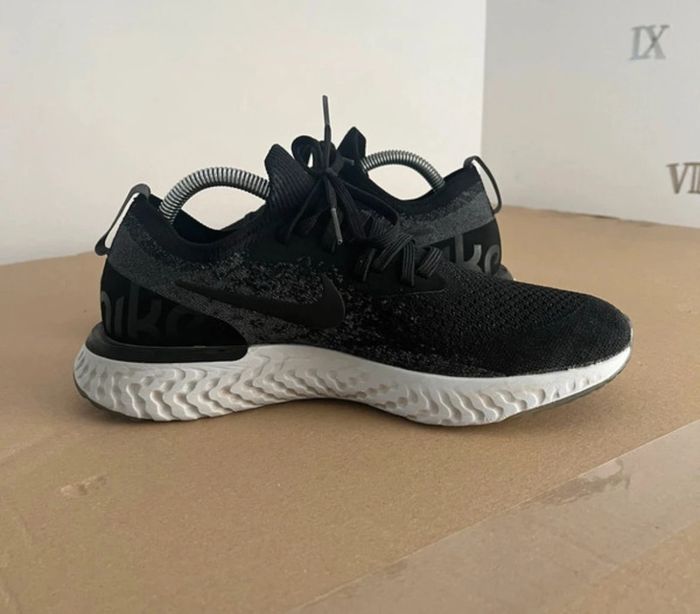 Baskets Nike Taille 42.5 - photo numéro 8