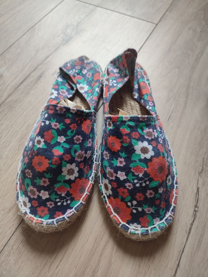 Espadrilles fleuries 36