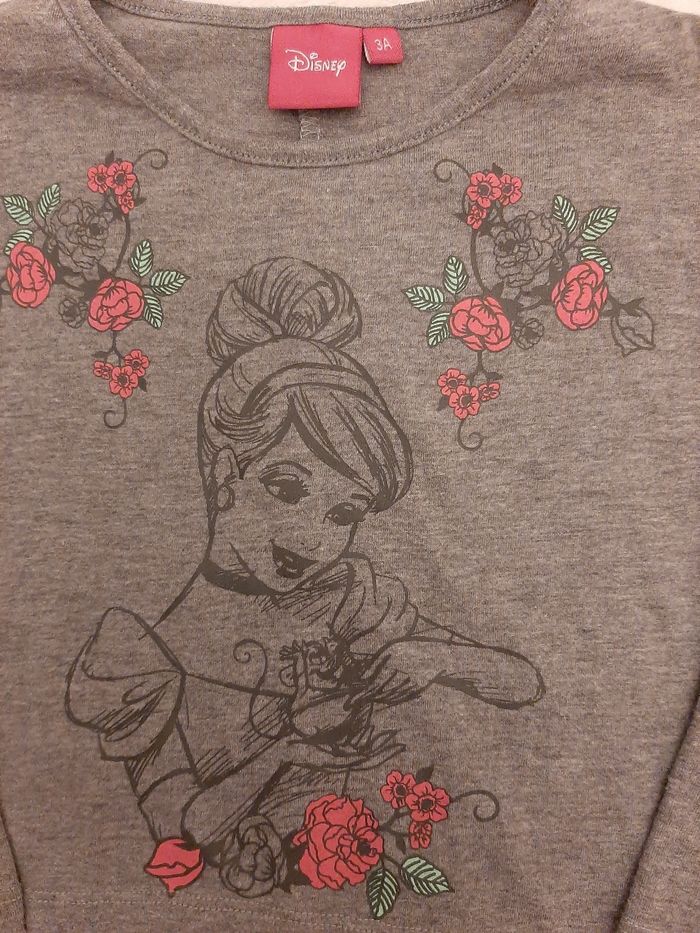 Tee-shirt Disney 3 ans - photo numéro 2